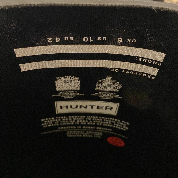 Size 10 black Hunter rain boots - Picture 3 of 5
